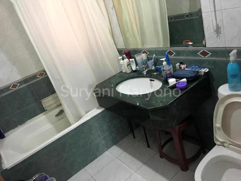7 Bed Apartment (Condo) for Rent in  The Sunny Spring - Image 2